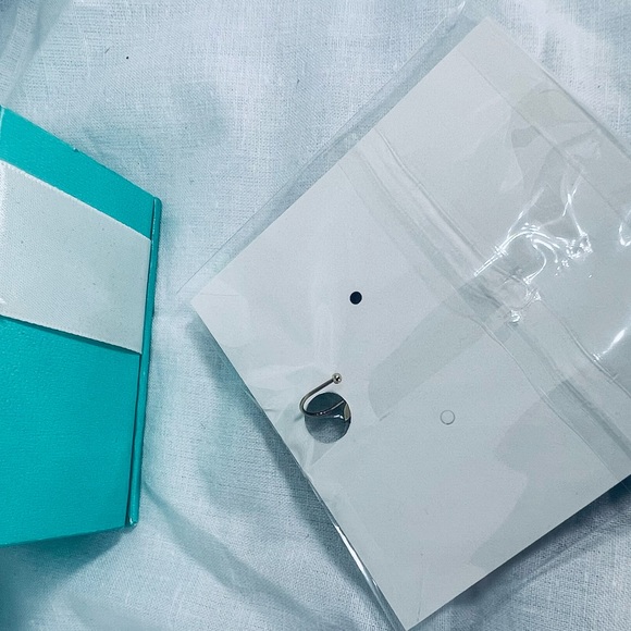 Lighting Bolt Sparkling Zircon Unique Statement Bar Ear Cuff - Picture 7 of 9